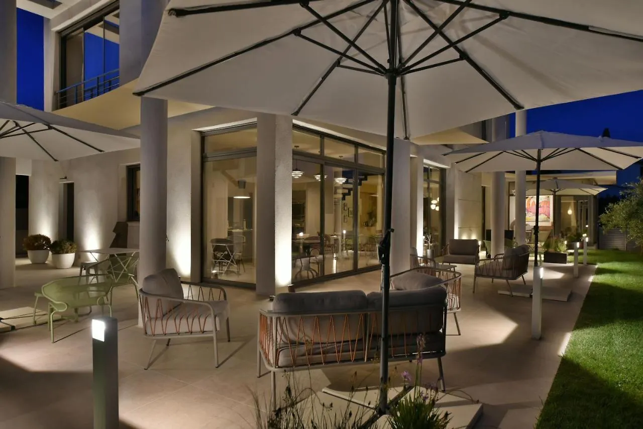 Hotel Monte Alta Salon-de-Provence Frankreich